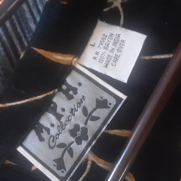 M.P.H. Floral Pattern Button Down Top Sz L - Picture 5 of 5